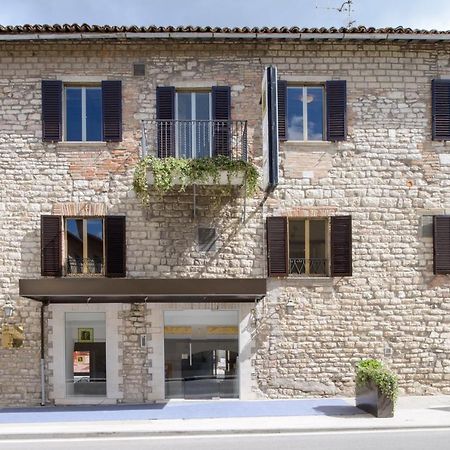 Hotel San Francesco E Il Lupo غوبيو المظهر الخارجي الصورة
