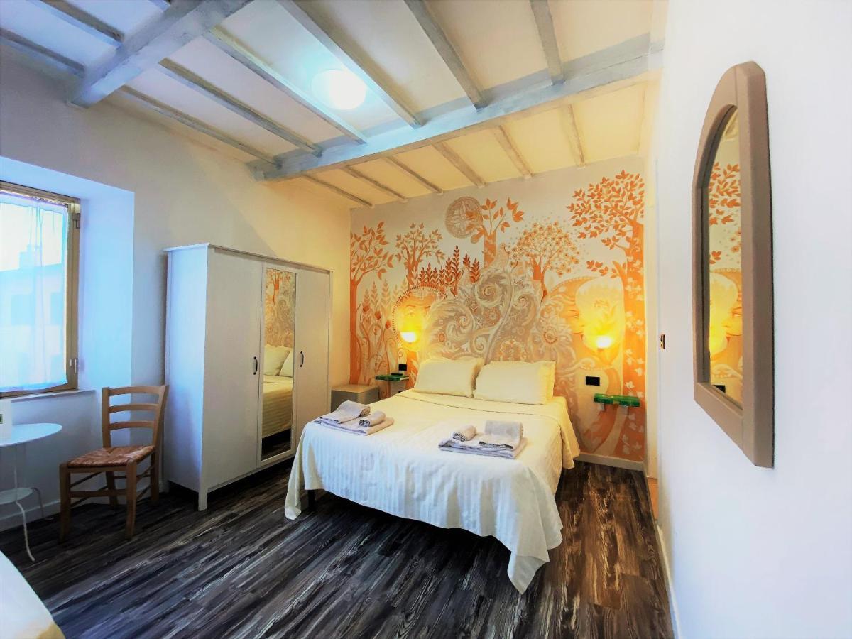 Hotel San Francesco E Il Lupo غوبيو المظهر الخارجي الصورة