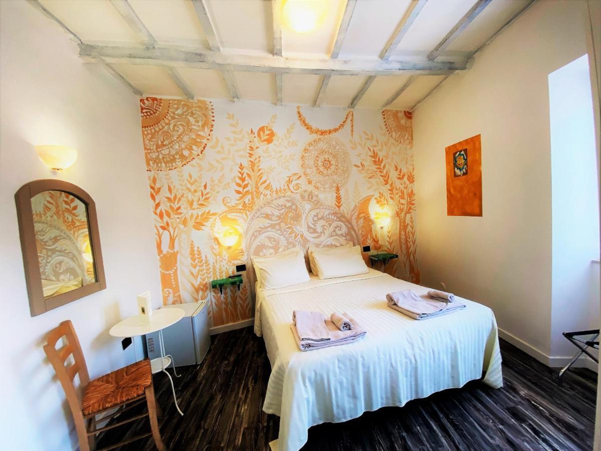 Hotel San Francesco E Il Lupo غوبيو المظهر الخارجي الصورة