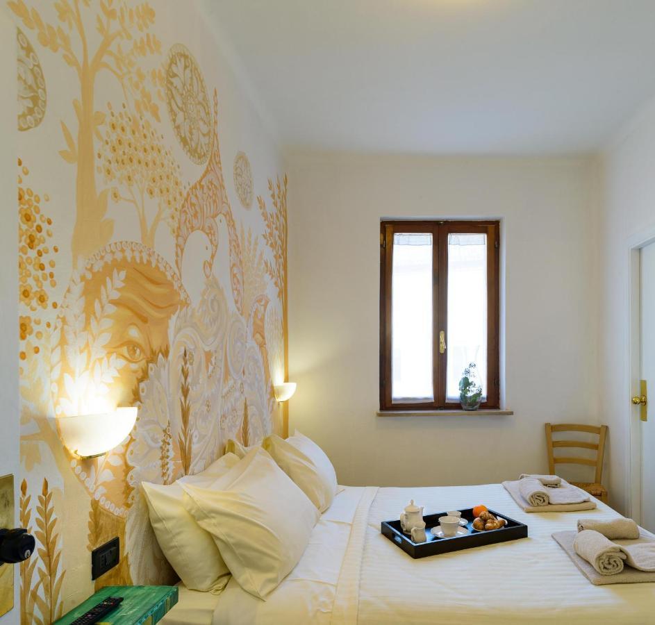 Hotel San Francesco E Il Lupo غوبيو المظهر الخارجي الصورة