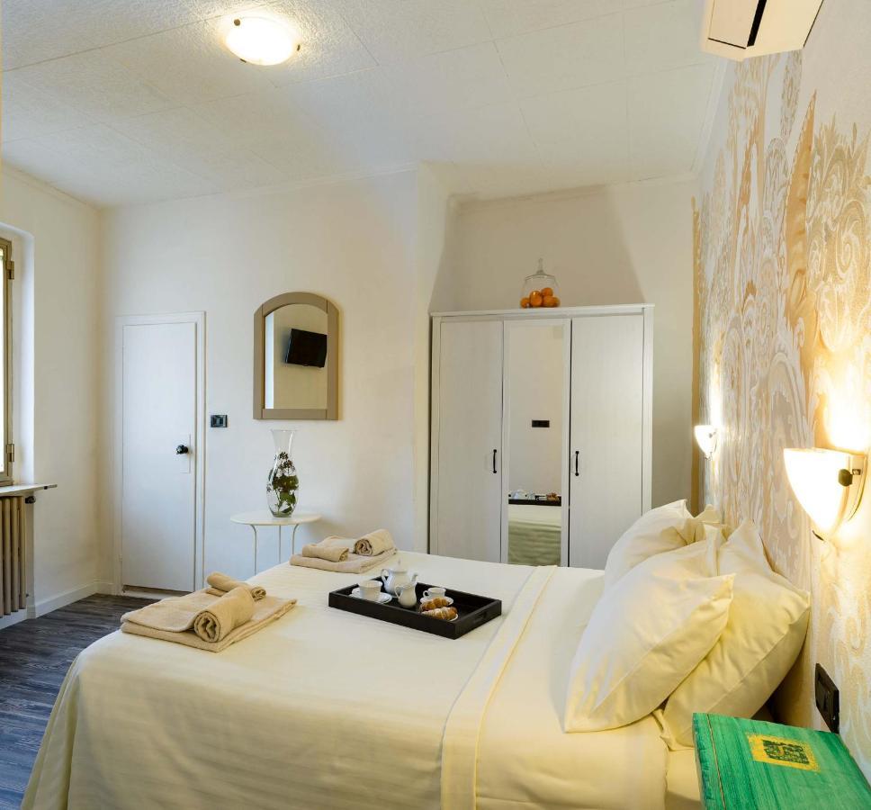Hotel San Francesco E Il Lupo غوبيو المظهر الخارجي الصورة