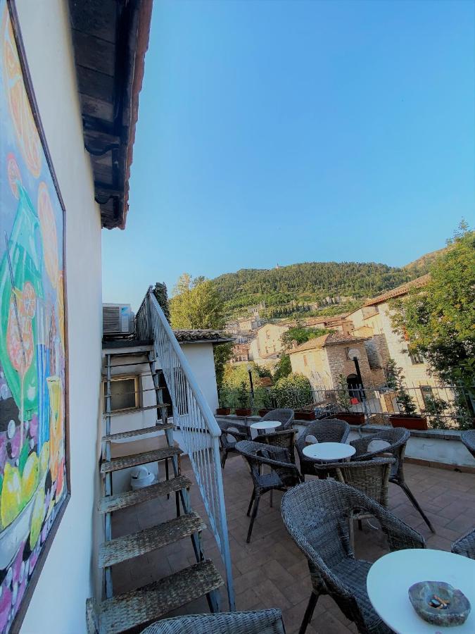 Hotel San Francesco E Il Lupo غوبيو المظهر الخارجي الصورة