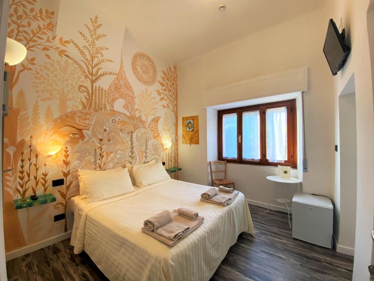Hotel San Francesco E Il Lupo غوبيو المظهر الخارجي الصورة