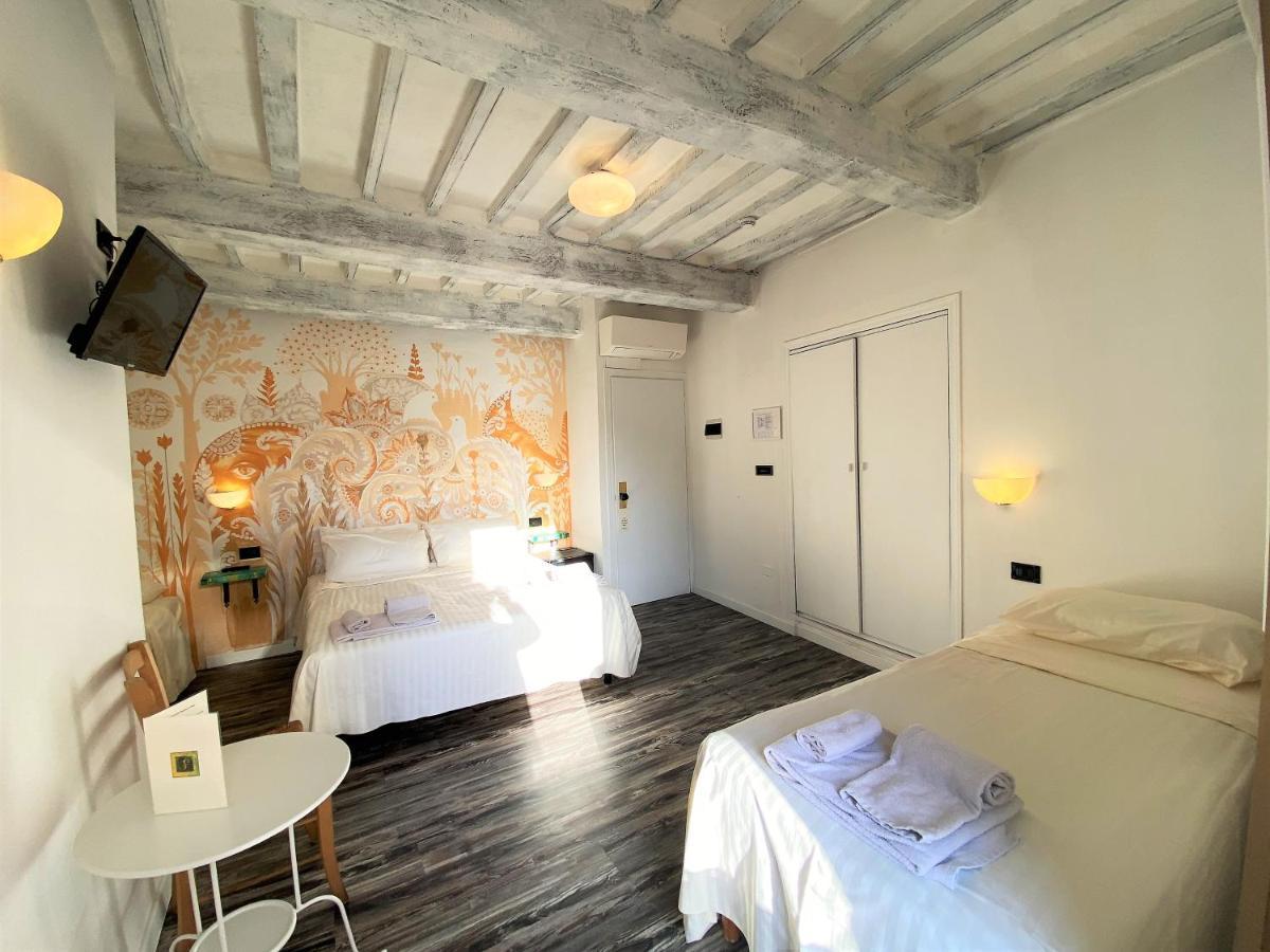 Hotel San Francesco E Il Lupo غوبيو المظهر الخارجي الصورة