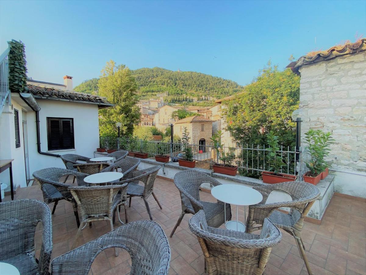 Hotel San Francesco E Il Lupo غوبيو المظهر الخارجي الصورة